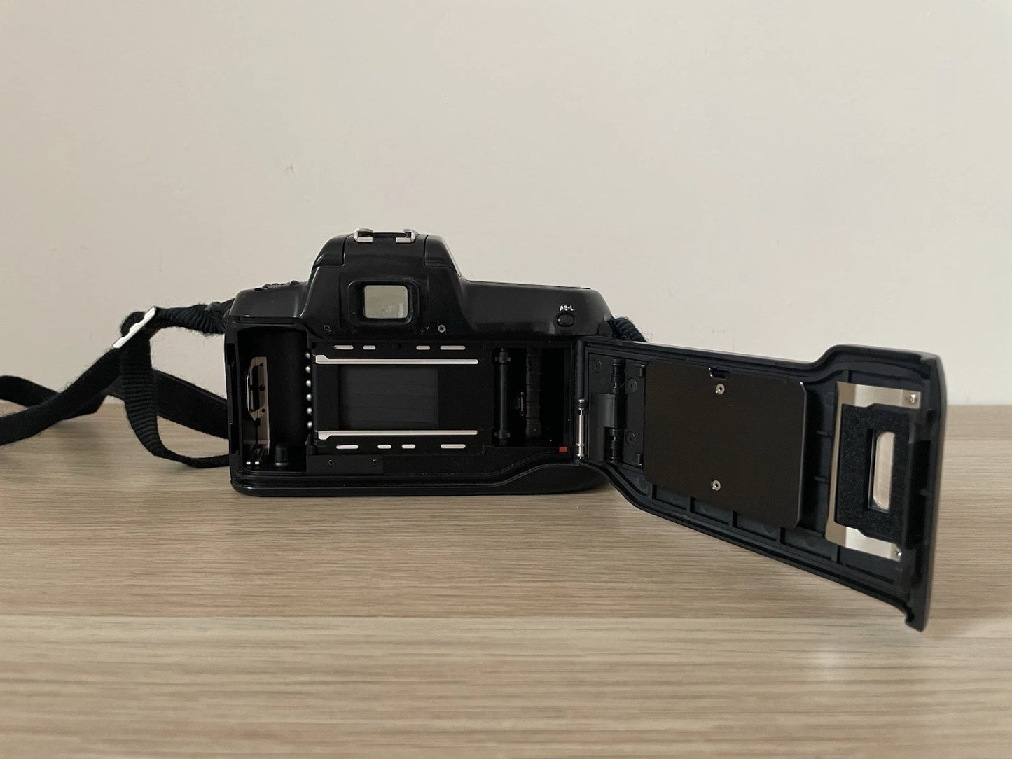Fotocamera Analogica Nikon F50 Reflex 35mm Solo Corpo Macchina Fotografica Nero