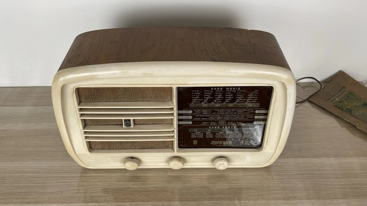 Antica Radio D'Epoca Minerva 525/2 Vintage Valvolare Anni 50 In Legno Solo AM
