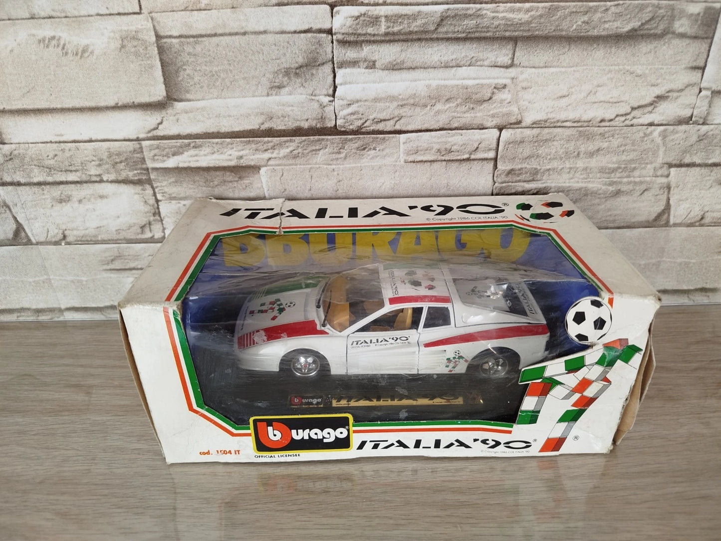 Modellino Automobile Burago Ferrari Testa Rossa 1984 Mondiali Italia 90 Cod 1504