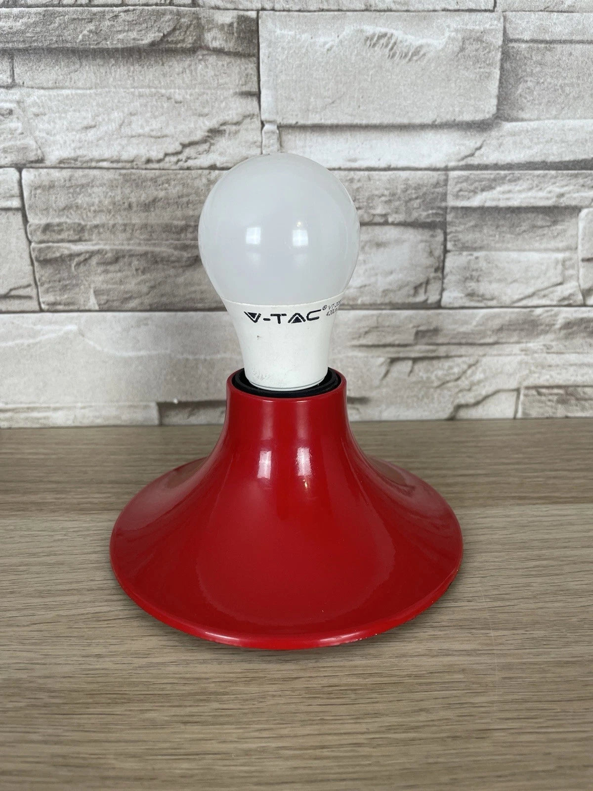 Lampada Da Muro Applique Teti Design Vico Magistretti Per Artemide Rossa Vintage