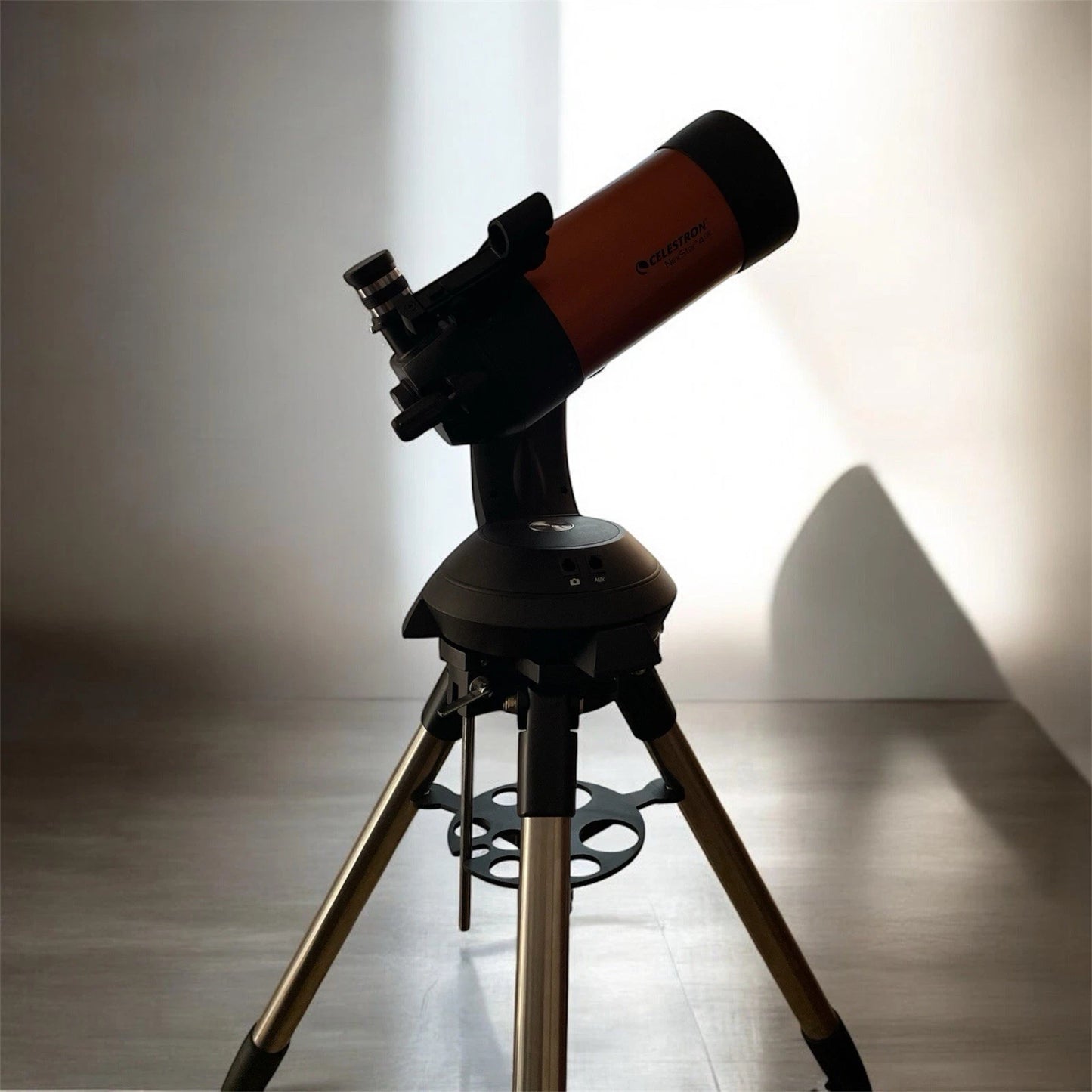 Telescopio Celestron NexStar 4Se USA Luna Stelle Pianeti Arancione E Treppiede