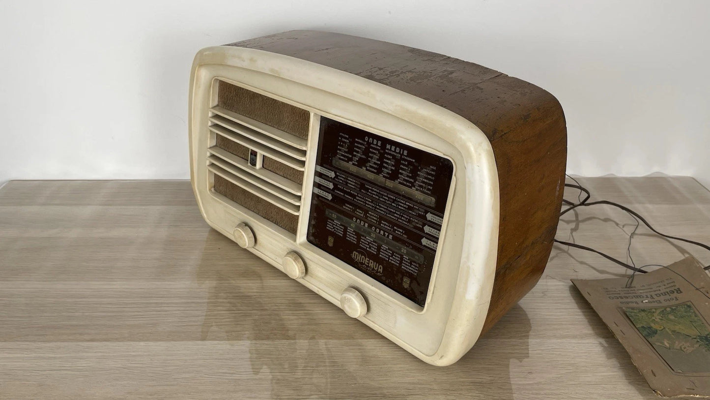 Antica Radio D'Epoca Minerva 525/2 Vintage Valvolare Anni 50 In Legno Solo AM