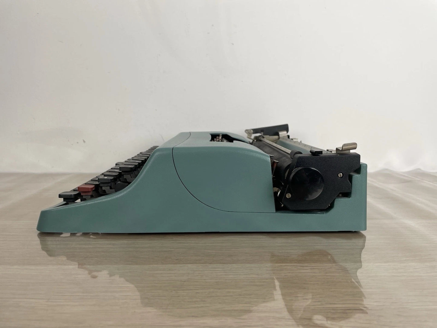 Macchina Da Scrivere Olivetti Lettera 32 Vintage Design Nizzoli Anni 60 Azzurra