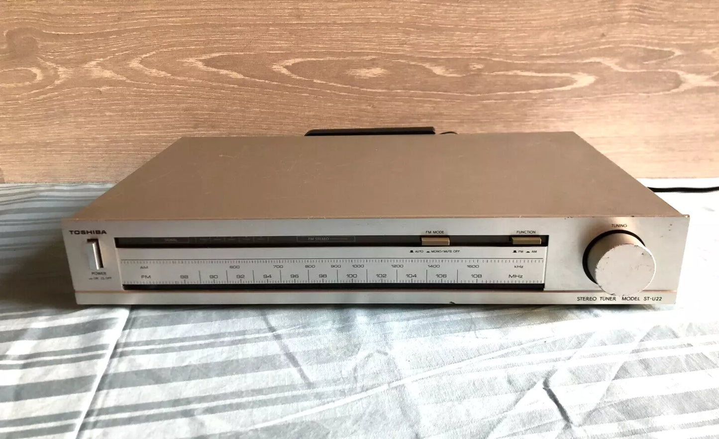 Sintonizzatore Toshiba ST-U22 Tuner Stereo Radio per Amplificatore Argento