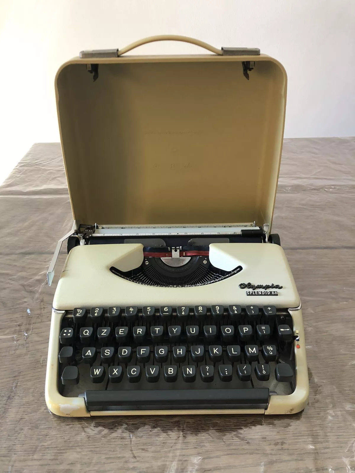 Macchina Da Scrivere Olympia Splendid 66 Vintage Con Custodia Anni 60 Germania