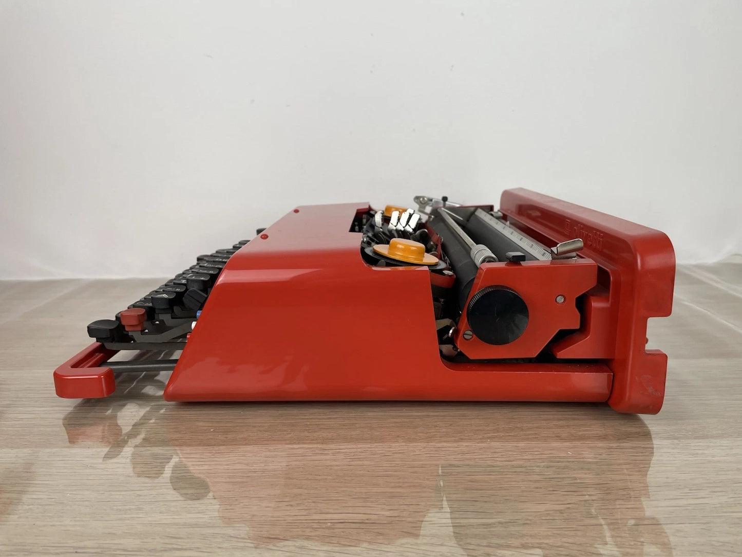 Macchina Per Scrivere Olivetti Valentine Ettore Sottsass Anni 70 MoMa NYC Rosso