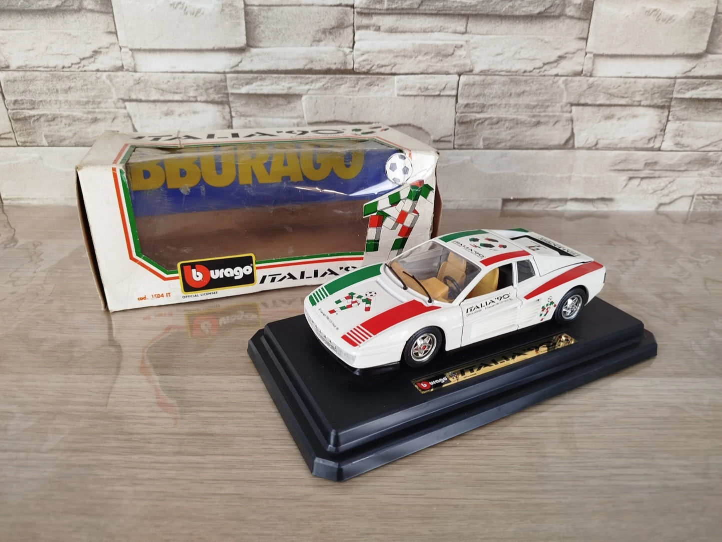 Modellino Automobile Burago Ferrari Testa Rossa 1984 Mondiali Italia 90 Cod 1504