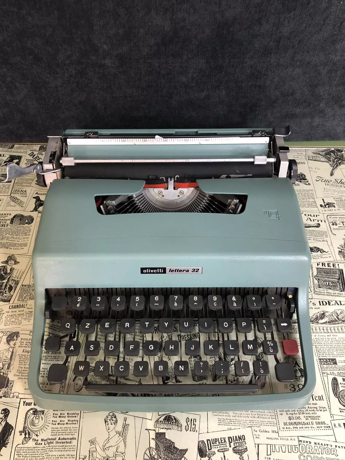 Macchina Da Scrivere Olivetti Lettera 32 Vintage Epoca Con Custodia Funzionante