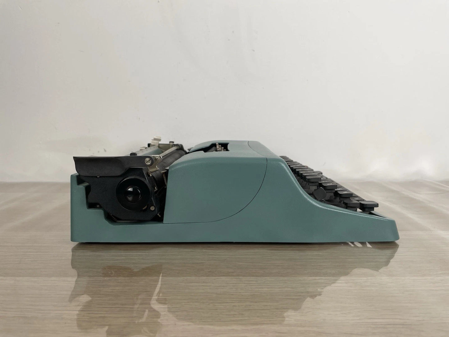 Macchina Da Scrivere Olivetti Lettera 32 Vintage Design Nizzoli Anni 60 Azzurra