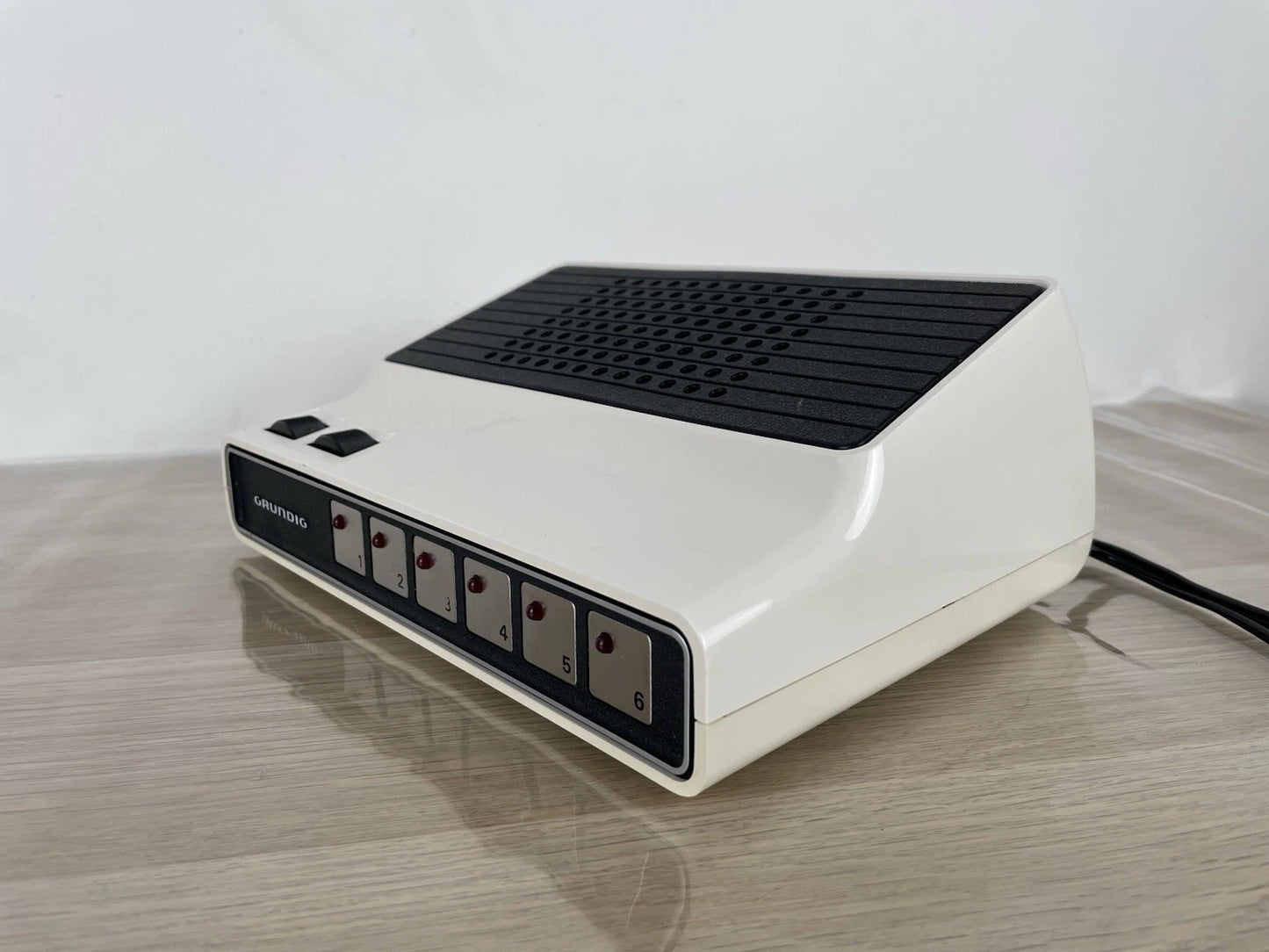 Radio Filodiffusione Grundig FD1200S Vintage Design Anni 70 Bianco