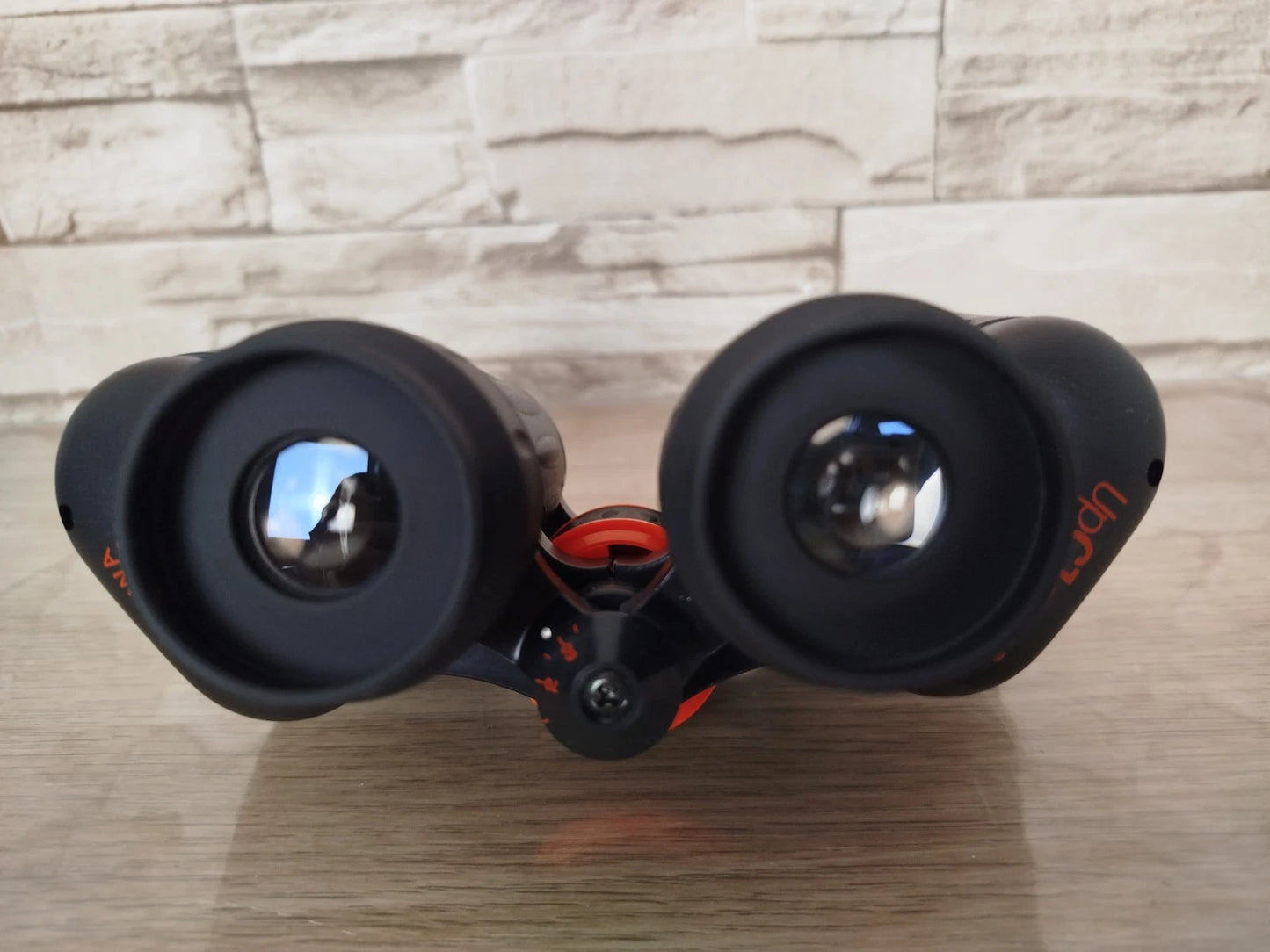 Binocolo Celestron UpClose G2 8x40 WA FOV 8.2° Nero Arancio Prismi Porro Custodia