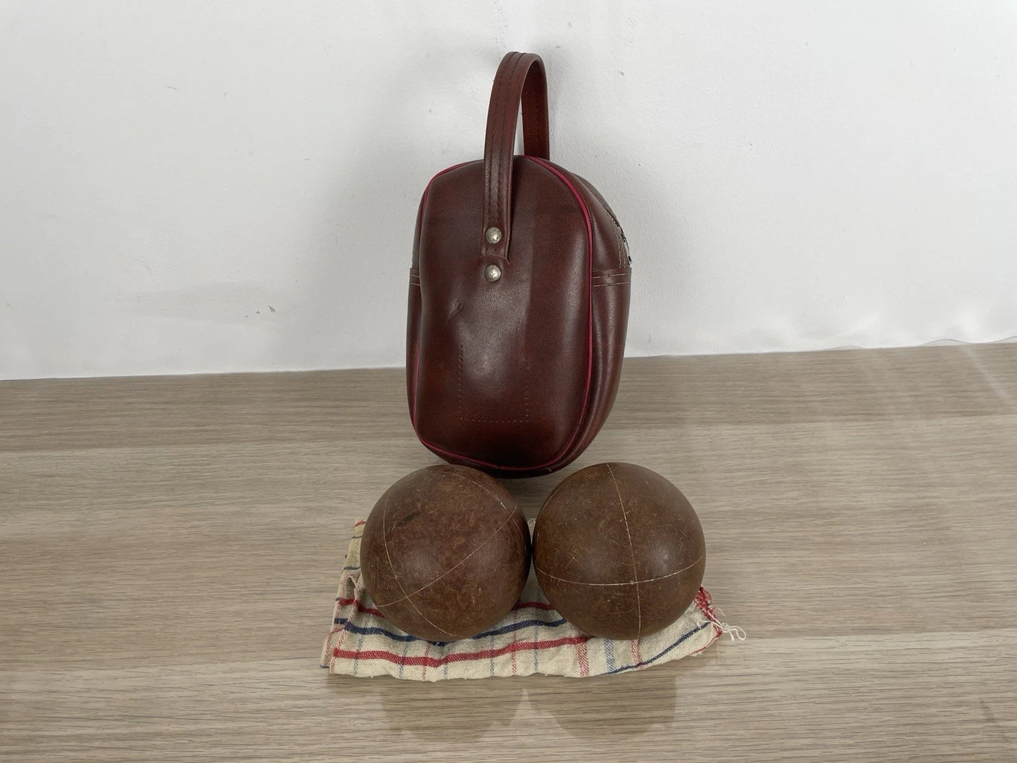 Set 2 Bocce Da Gioco Professionali Vintage Con Custodia Marrone In Pelle E Pezza