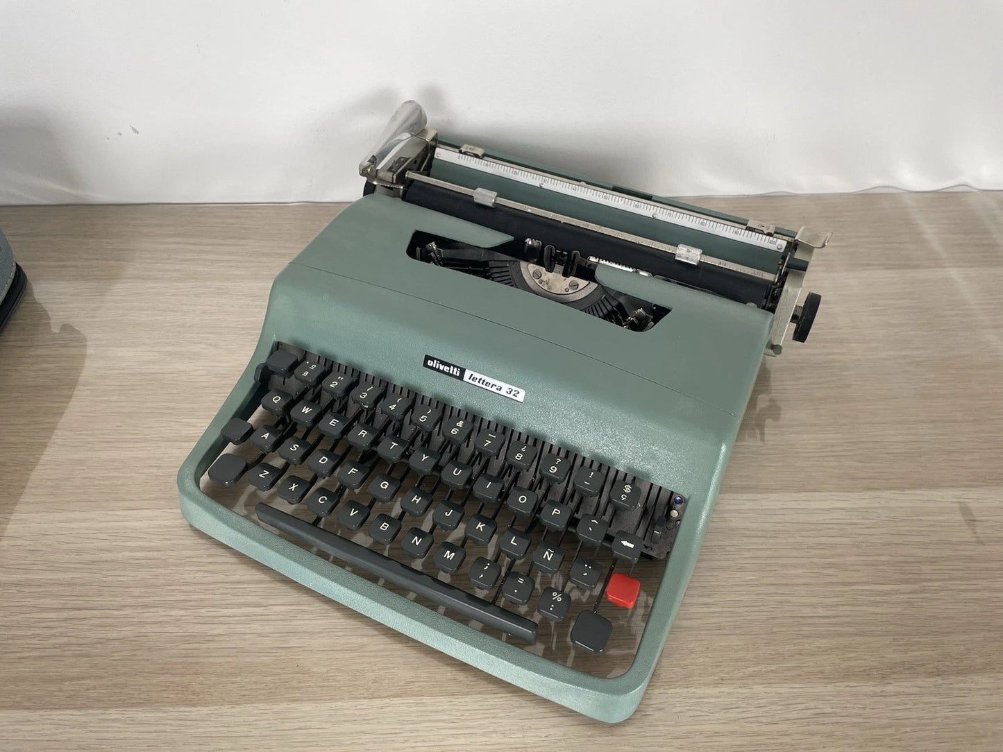 Macchina Da Scrivere Olivetti Lettera 32 Vintage Nizzoli Anni 60+Custodia