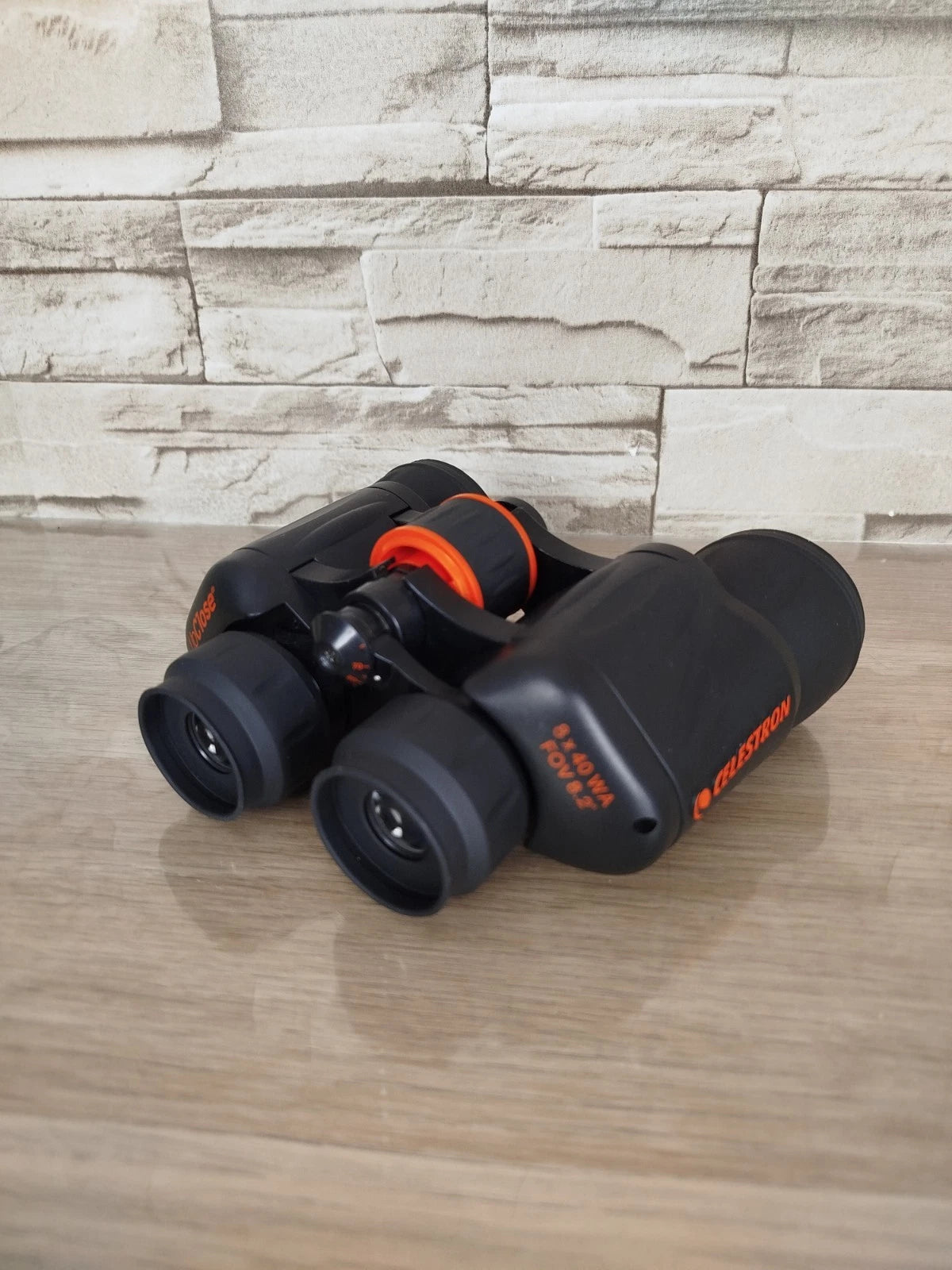 Binocolo Celestron UpClose G2 8x40 WA FOV 8.2° Nero Arancio Prismi Porro Custodia