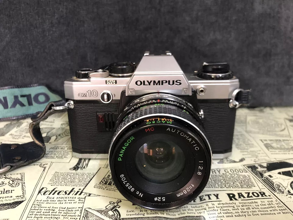 Fotocamera Analogica Reflex Olympus OM 10 35 MM Analogica Con Obiettivo Panagor