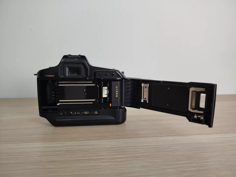 Fotocamera Analogica Canon T90 35mm SLR Nero Corpo Macchina E Manuale A Batterie