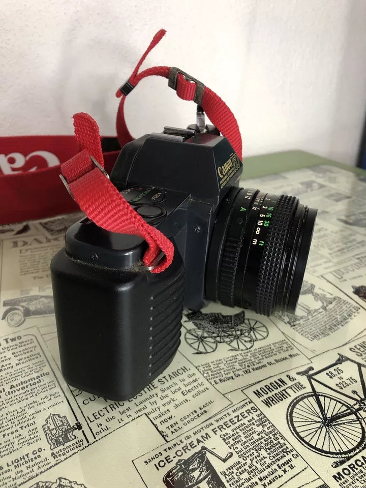 Fotocamera Analogica Canon T50 35mm Relflex Con Obiettivi Borsa Filtri Tracolla