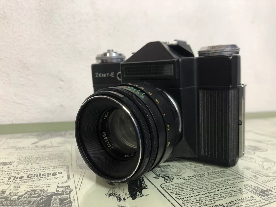 Fotocamera Analogica Zenit E URSS Atemsa 35mm Reflex Obiettivo Helios 44-2 Vite