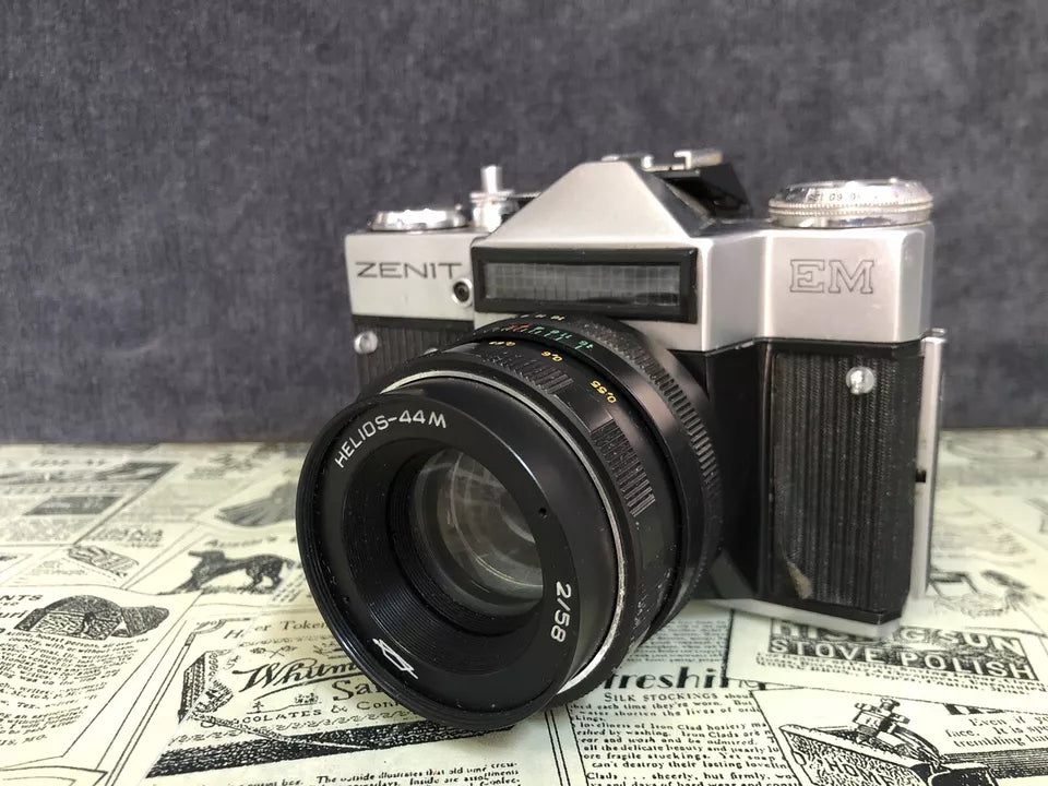 Fotocamera Analogica Zenit EM URSS Vintage Anni 80 Reflex 35mm Obiettivo Helios