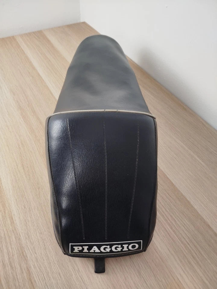 Sella Gobba Monoposto Piaggio Vespa 50 V5A SIP 121014 Vintage Epoca Pelle Nera