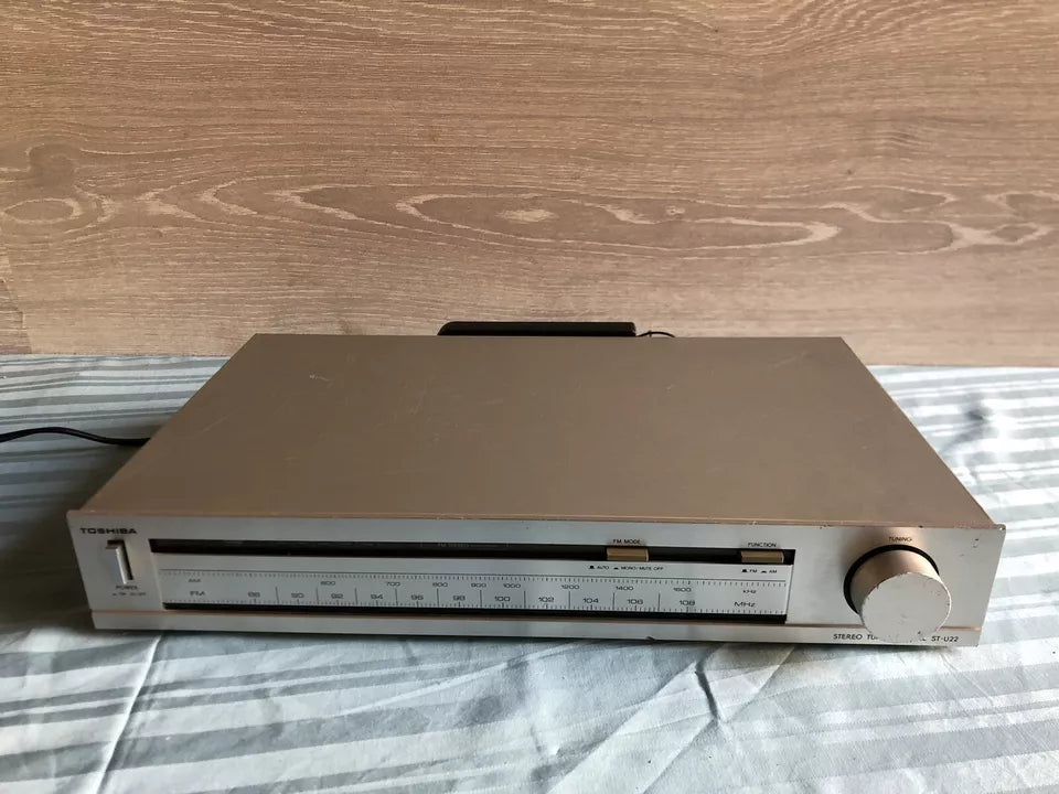 Sintonizzatore Toshiba ST-U22 Tuner Stereo Radio per Amplificatore Argento