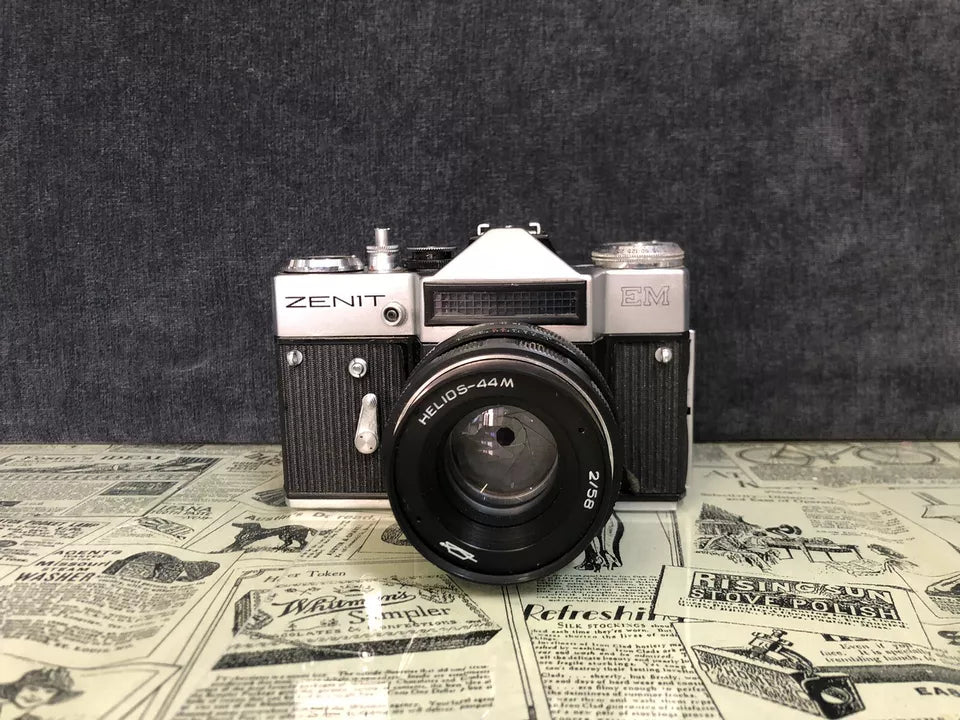 Fotocamera Analogica Zenit EM URSS Vintage Anni 80 Reflex 35mm Obiettivo Helios