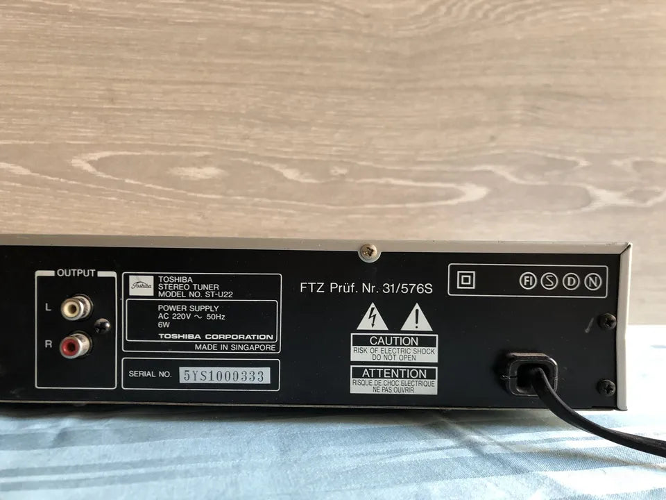 Sintonizzatore Toshiba ST-U22 Tuner Stereo Radio per Amplificatore Argento