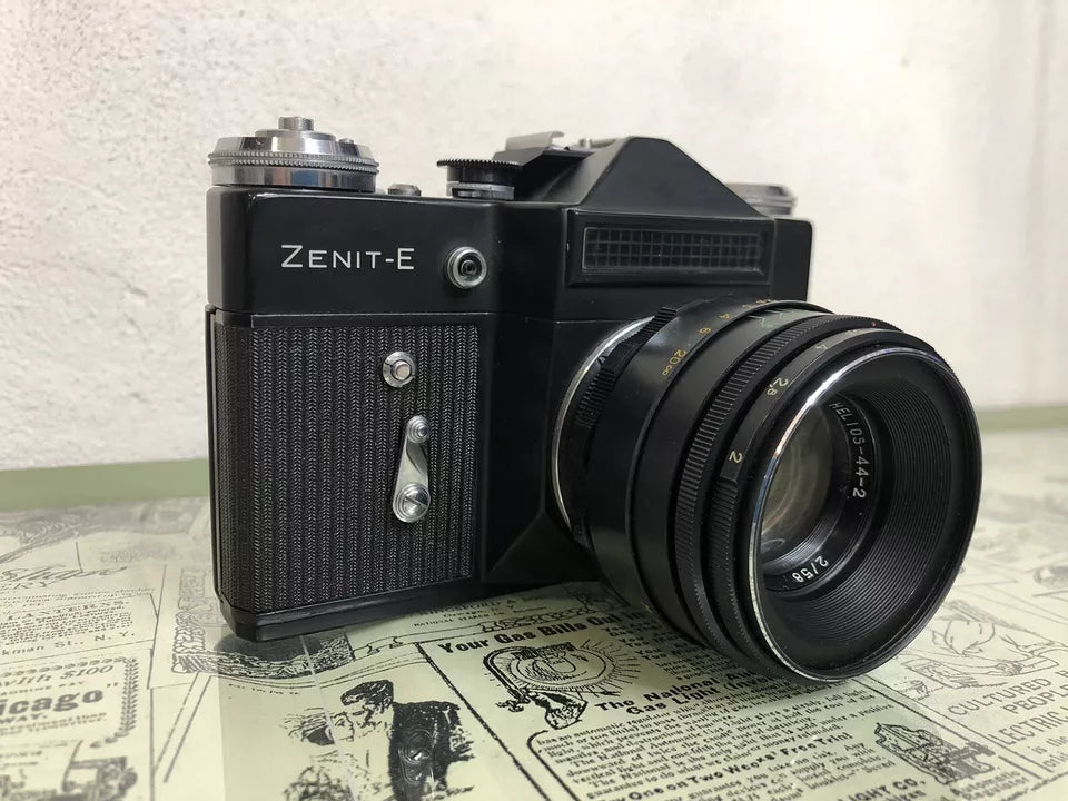 Fotocamera Analogica Zenit E URSS Atemsa 35mm Reflex Obiettivo Helios 44-2 Vite