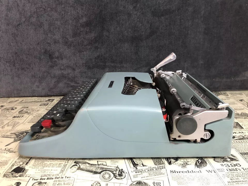 Macchina Da Scrivere Olivetti Lettera 22 Vintage Epoca Anni ‘50 Azzurro