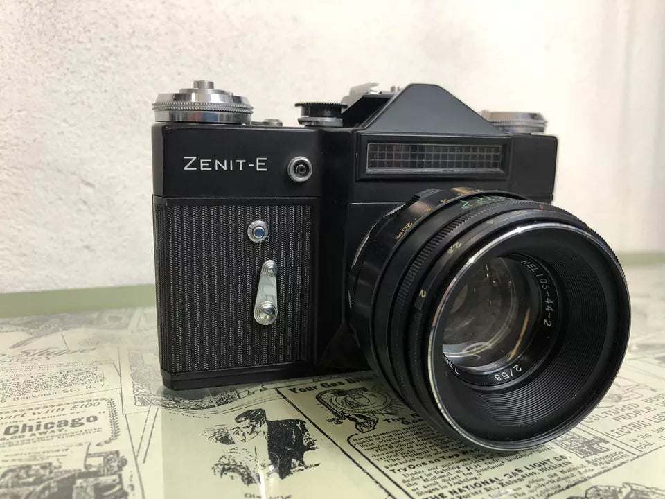 Fotocamera Analogica Zenit E URSS Atemsa 35mm Reflex Obiettivo Helios 44-2 Vite