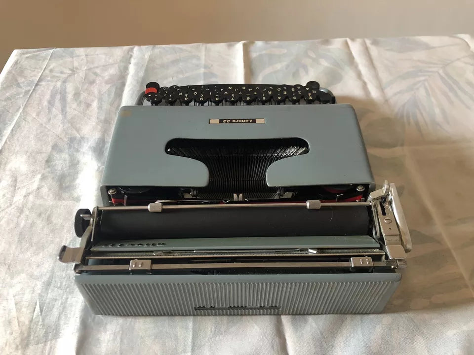 Macchina Da Scrivere Olivetti Lettera 22 PRIMA SERIE 934810 Targa In Metallo